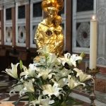 IL RELIQUIARIO DEL SANTO SULL'ALTARE