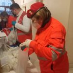 VOLONTARI CISOM PREPARANO ICESTINI-CENA DI NATALE PER LE CUCINE ECONOMICHE POPOLARI-1
